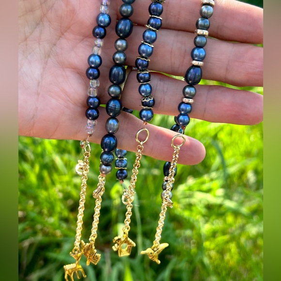 Set of 4 Blue Iris mother of pearl colored bracelets w/charms - Picture 2 of 11